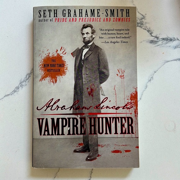 Abraham Lincoln Vampire Hunter Book - Picture 1 of 2